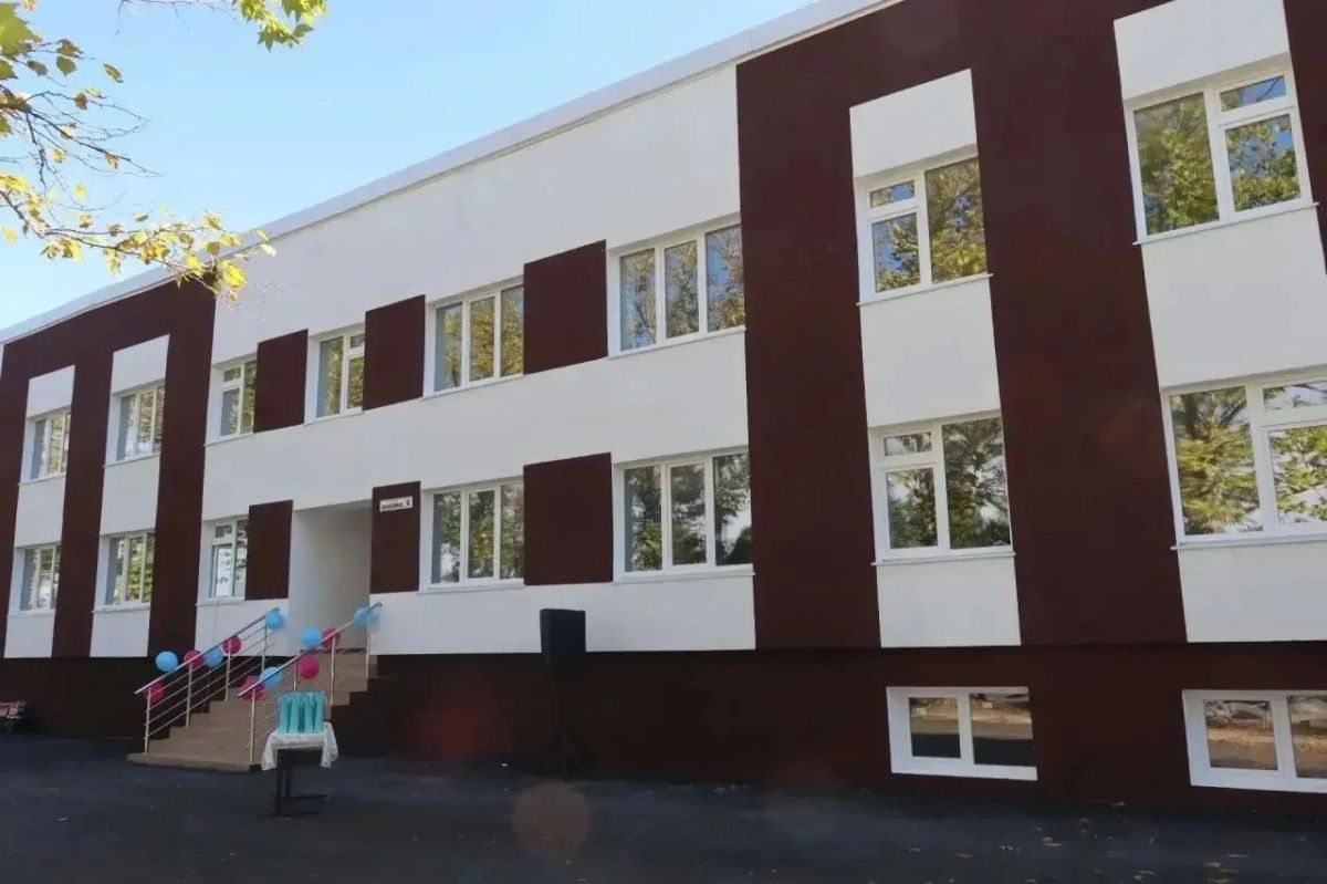 В Сакском районе детям-сиротам вручили ключи от новых квартир