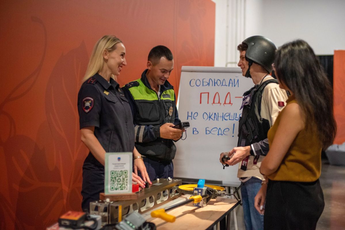 Сотрудники Госавтоинспекции Севастополя приняли участие во Всероссийском историко-культурном молодежном форуме «Истоки» Сотрудники Госавтоинспекции Севастополя приняли участие во Всероссийском историко-культурном молодежном форуме «Истоки»