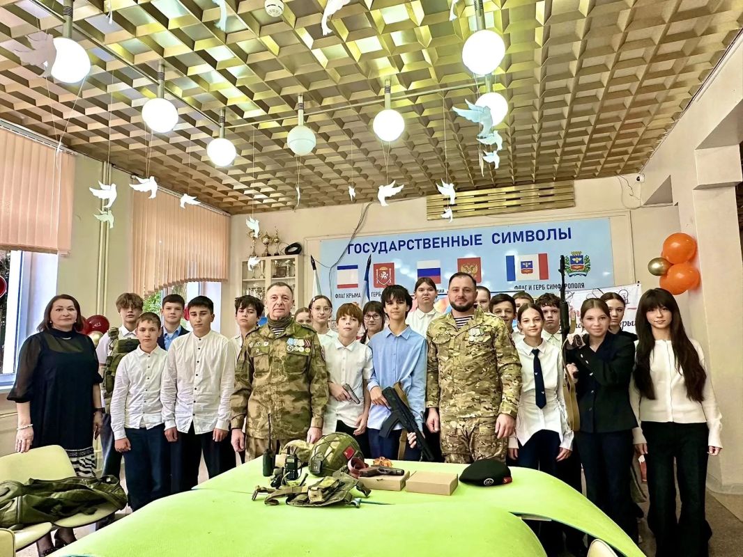 В Симферополе школьники приняли участие в тематическом мероприятии, посвящённом Дню гражданской обороны В Симферополе школьники приняли участие в тематическом мероприятии, посвящённом Дню гражданской обороны