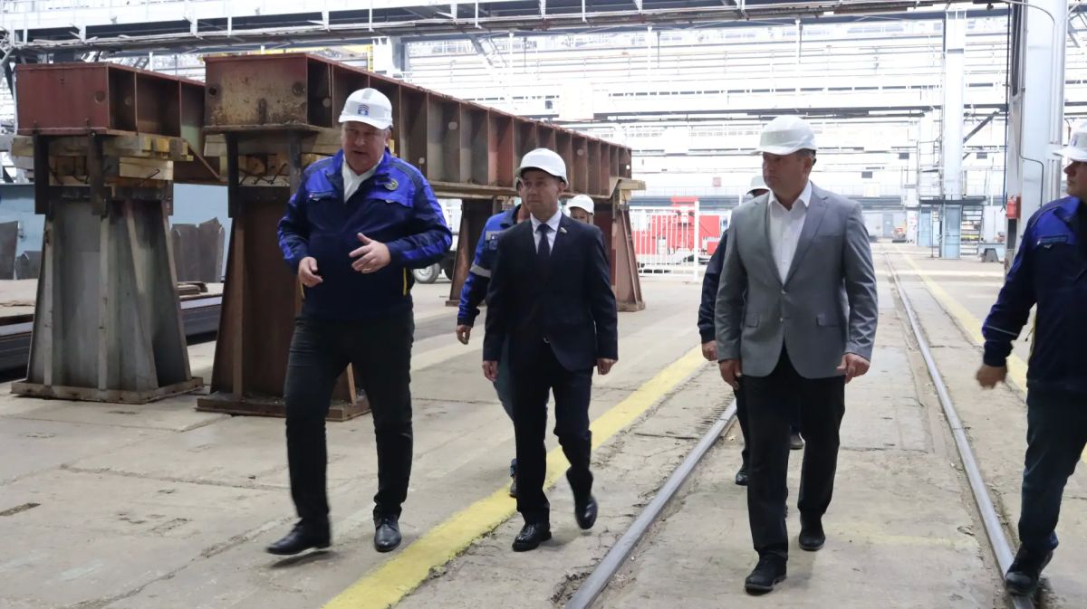Юрий Нимченко: Сегодня посетил Судостроительный завод имени Б.Е. Бутомы в Керчи