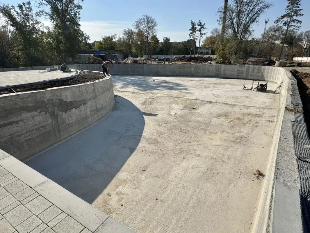 Продолжается благоустройство Сакского курортного парка Продолжается благоустройство Сакского курортного парка