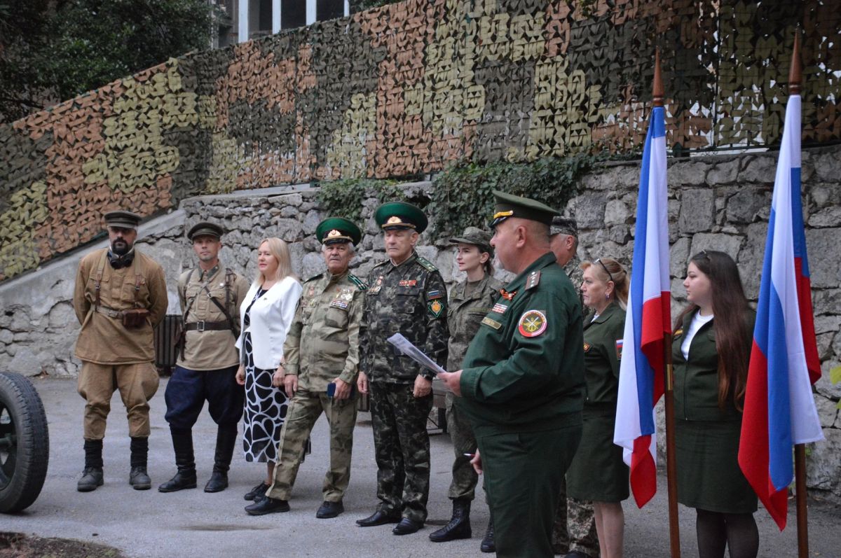 Ялта проводила осенних призывников Ялта проводила осенних призывников