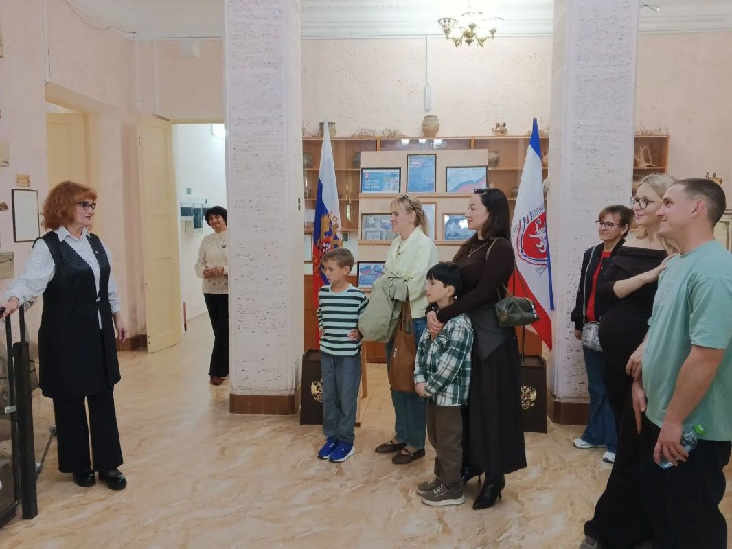 Погружение в историю и заботу: экскурсия в Сакском музее накануне Дня беременных Погружение в историю и заботу: экскурсия в Сакском музее накануне Дня беременных