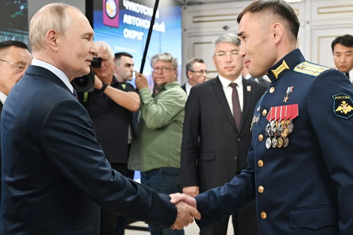 Владимир Константинов: 7 октября день рождения отмечает Президент Российской Федерации Владимир Владимирович Путин Владимир Константинов: 7 октября день рождения отмечает Президент Российской Федерации Владимир Владимирович Путин