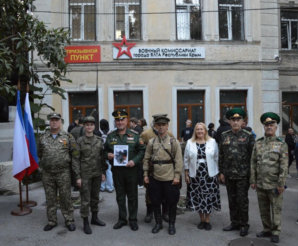 Ялта проводила осенних призывников Ялта проводила осенних призывников
