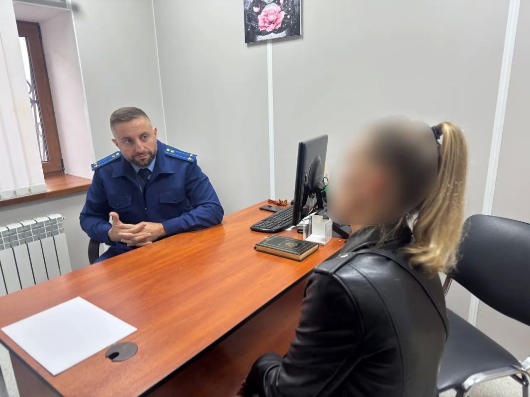 В зоне постоянного внимания: прокурор Киевского района города Симферополя Андрей Семерок провел выездной прием участников специальной военной операции и членов их семей на базе регионального отделения фонда «Защитники... В зоне постоянного внимания: прокурор Киевского района города Симферополя Андрей Семерок провел выездной прием участников специальной военной операции и членов их семей на базе регионального отделения фонда «Защитники...