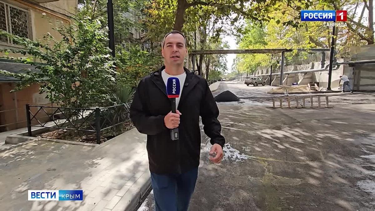 В Симферополе завершается программа благоустройства придомовых территорий на этот год