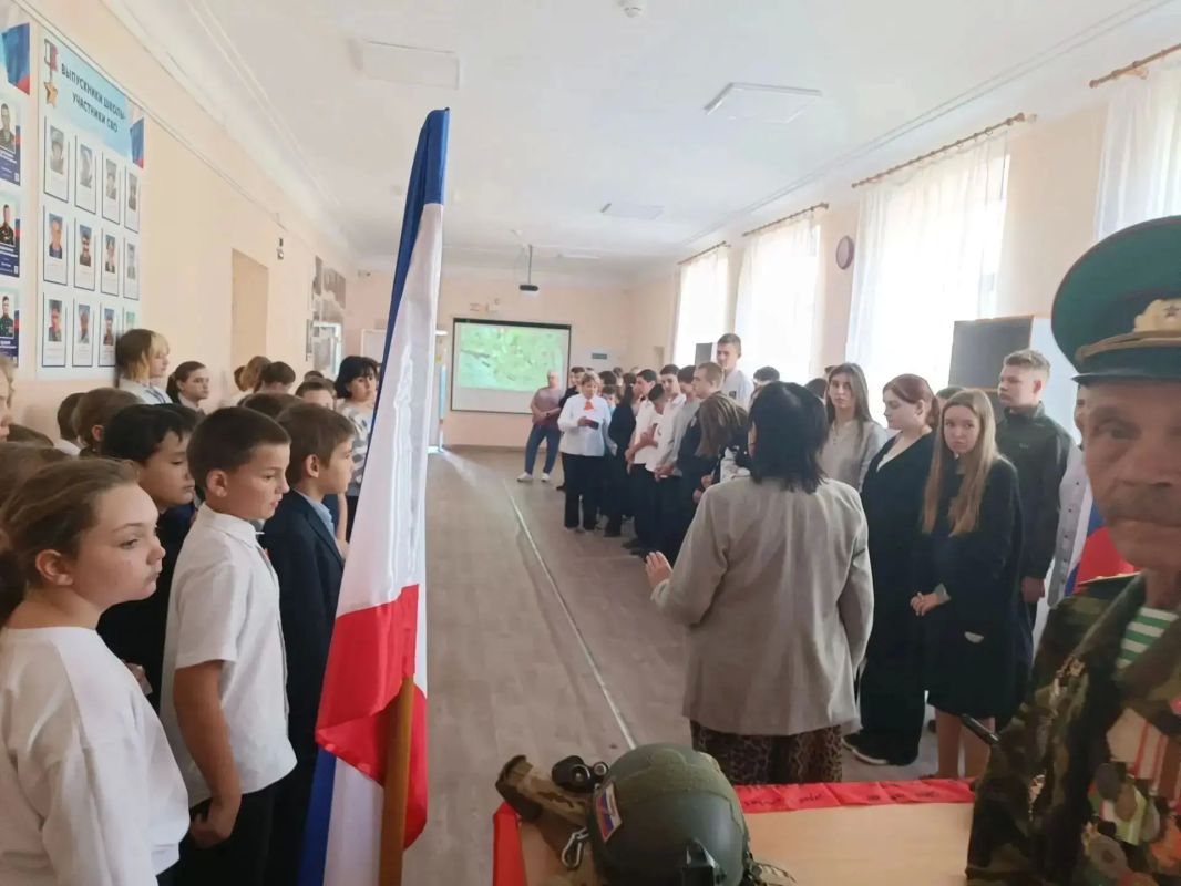 Уроки Мужества и патриотизма в Ленинском районе: старт нового учебного года! Уроки Мужества и патриотизма в Ленинском районе: старт нового учебного года!