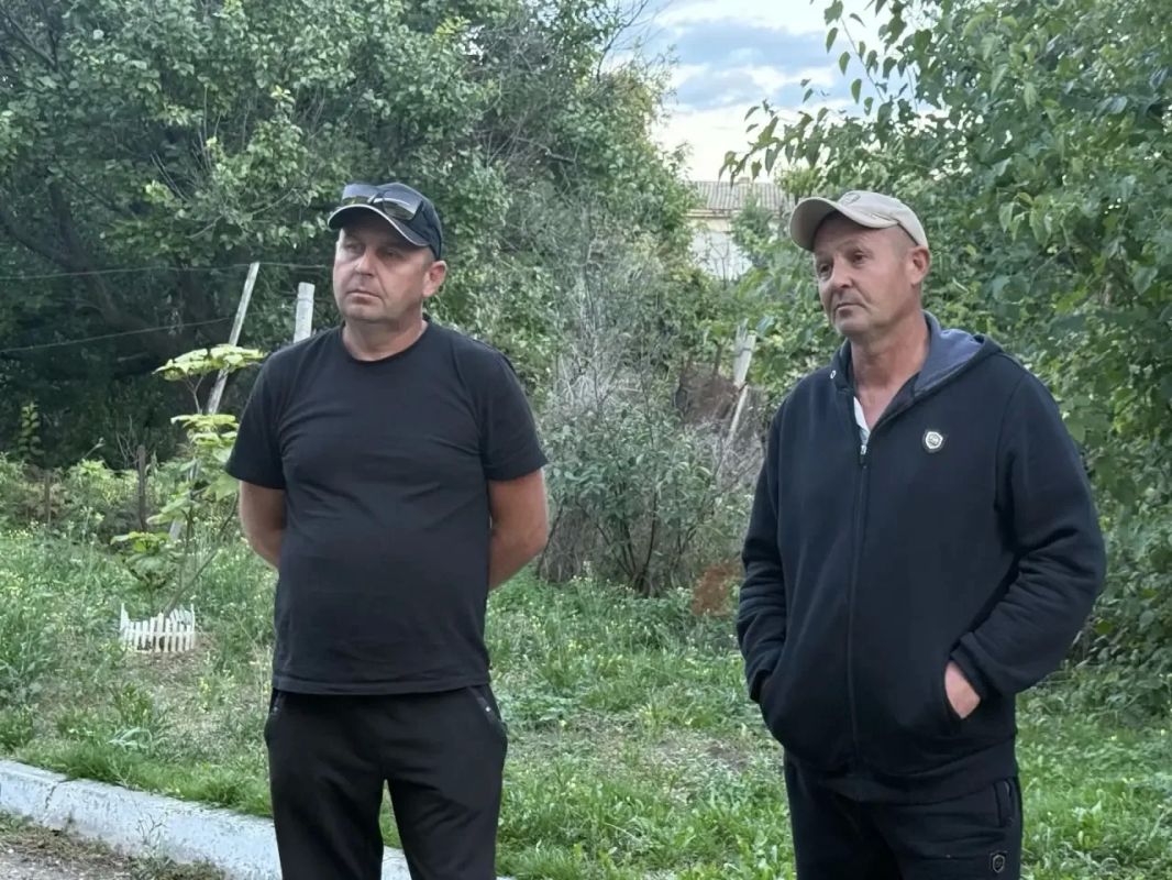 Дмитрий Мильгевский: Сегодня встретился с жителями многоквартирного дома в Желябовке по улице Юбилейная, д. 13 Дмитрий Мильгевский: Сегодня встретился с жителями многоквартирного дома в Желябовке по улице Юбилейная, д. 13