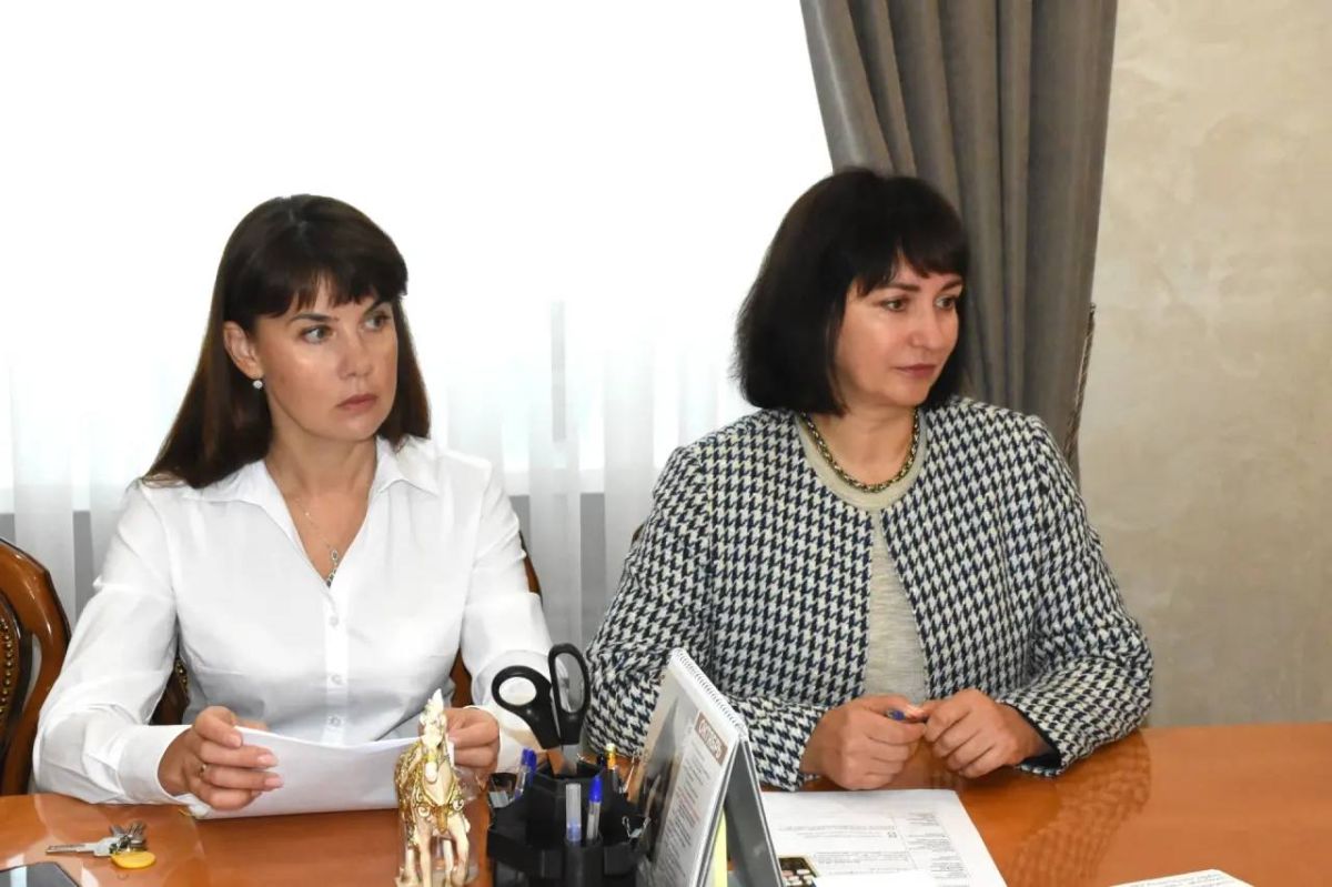 Лариса Кулинич: Продолжаем совместно с коллегами проводить прием граждан по вопросам профильной сферы деятельности Лариса Кулинич: Продолжаем совместно с коллегами проводить прием граждан по вопросам профильной сферы деятельности
