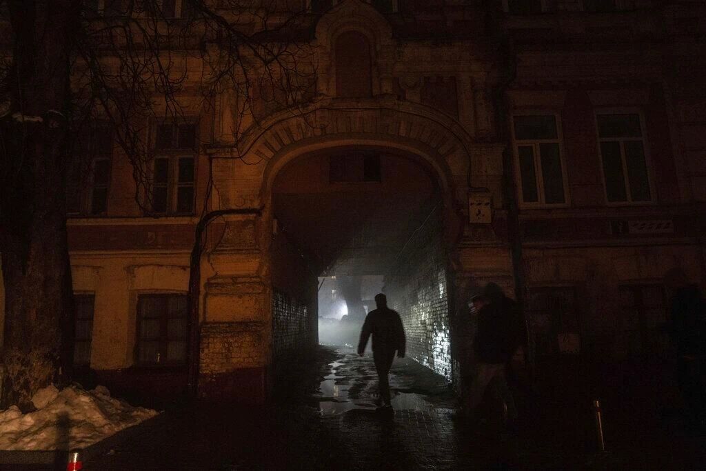 Круглосуточные отключения света вводят в части регионов Украины