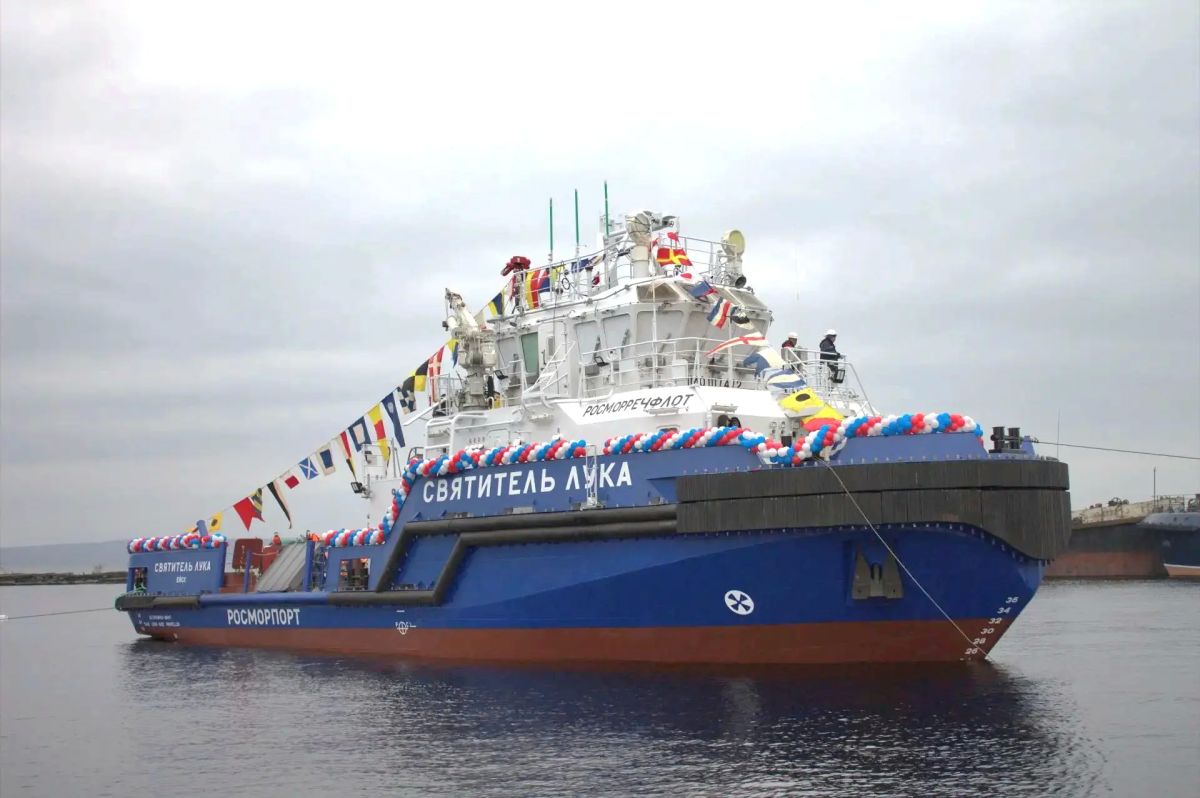 Новый буксир ледового класса «Святитель Лука» спустили на воду на Онежском судостроительно-судоремонтном заводе