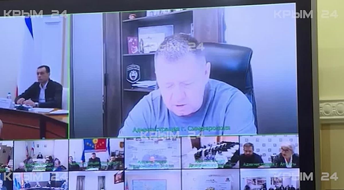 Аксёнов объявил выговор мэру Симферополя и потребовал увольнять чиновников за «футбол» обращений Глава Республики Крым Сергей Аксёнов в ходе совещания озвучил ряд жёстких поручений и кадровых решений, передает «Крым 24»