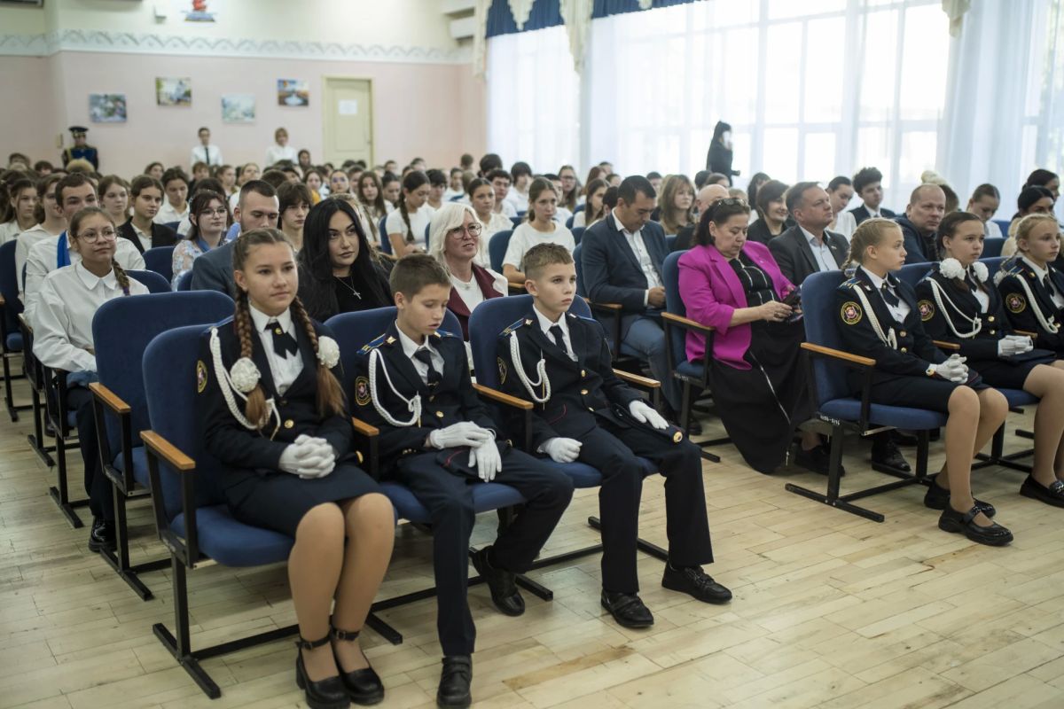 В Симферополе стартовал проект «С чего начинается Родина» В Симферополе стартовал проект «С чего начинается Родина»