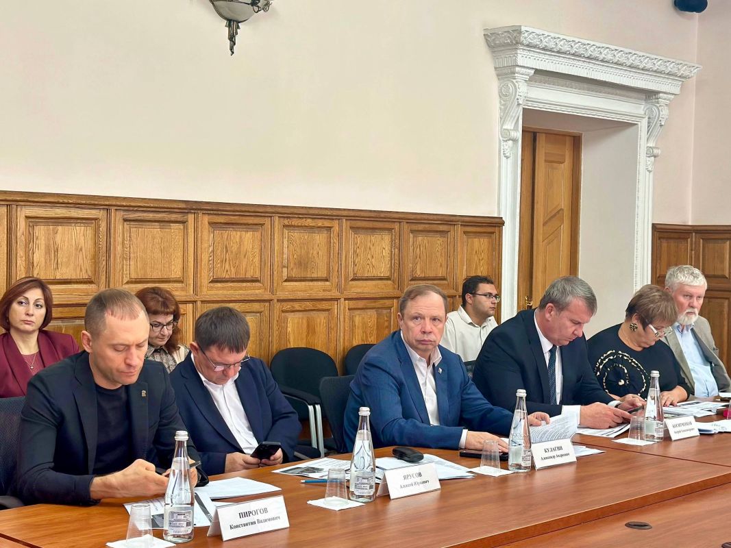 Владимир Немцев: Сегодня в Законодательном Собрании Севастополя состоялось расширенное заседание постоянного комитета по экономике и инвестициям Владимир Немцев: Сегодня в Законодательном Собрании Севастополя состоялось расширенное заседание постоянного комитета по экономике и инвестициям