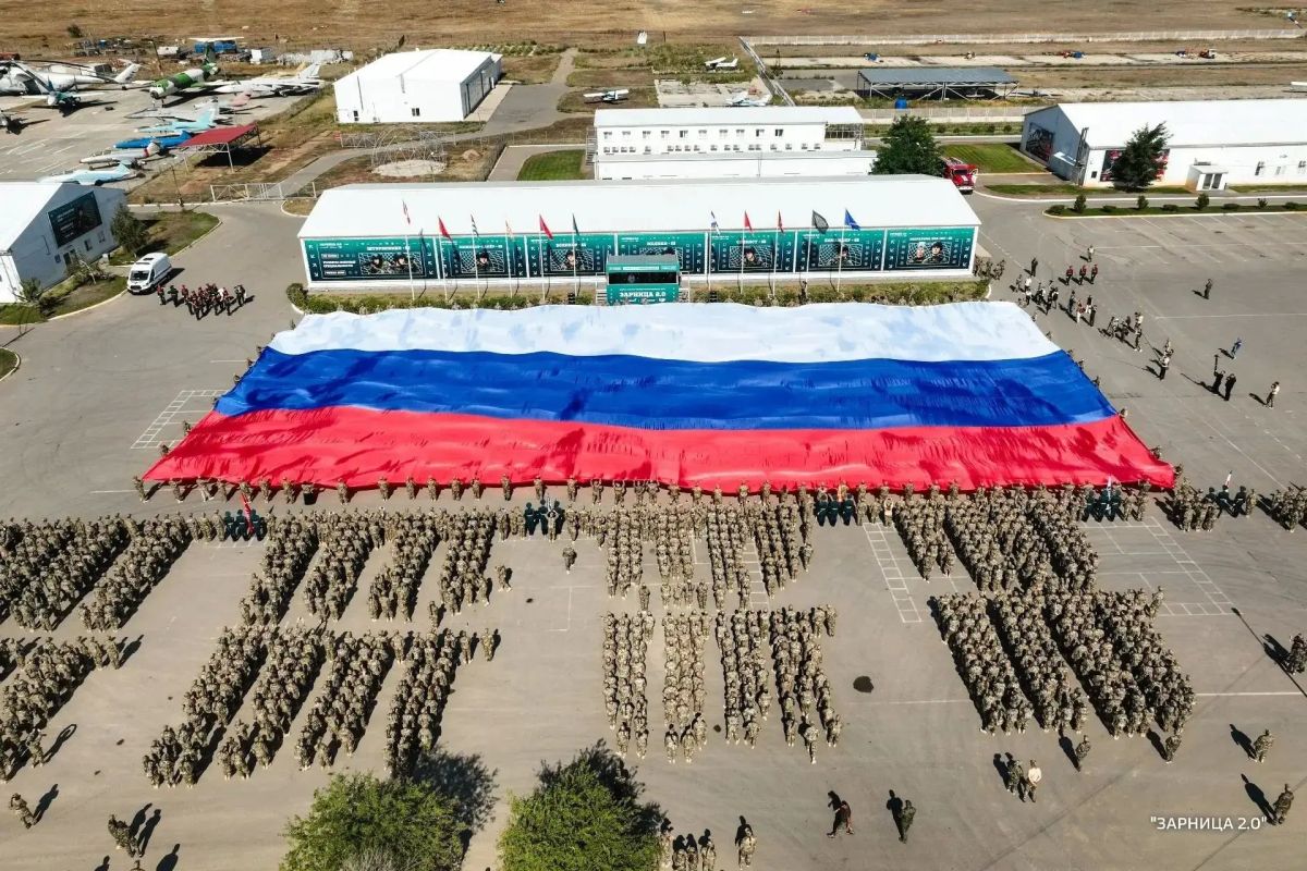 Кадеты пожарно-спасательного профиля с честью представили Крым на финале «Зарницы 2.0» в Волгограде Кадеты пожарно-спасательного профиля с честью представили Крым на финале «Зарницы 2.0» в Волгограде