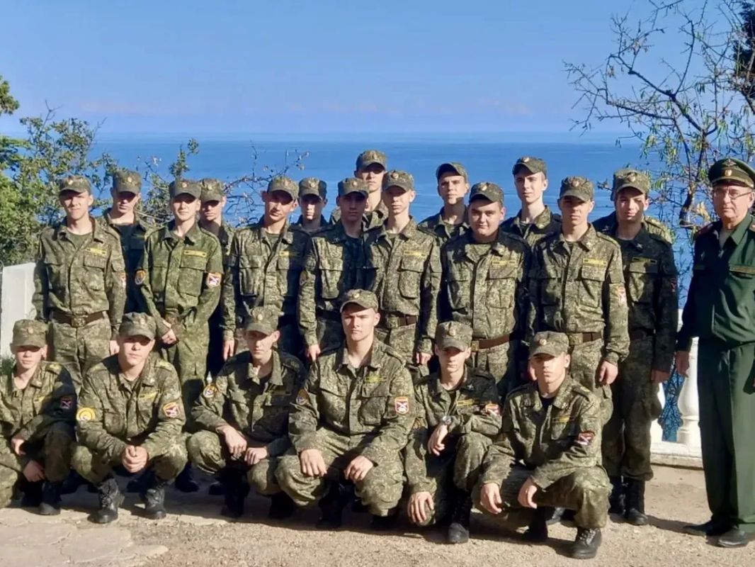 КРЫМСКИЕ КАДЕТЫ В МУЗЕЕ ИВАНА ШМЕЛЕВА