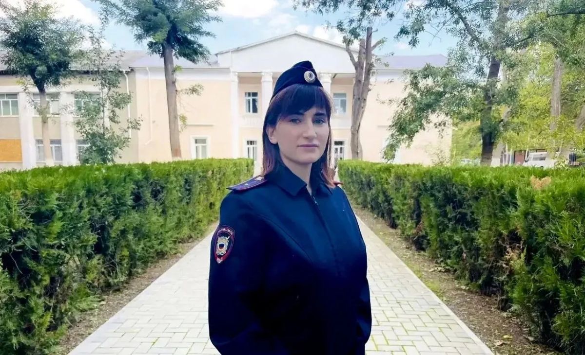 #Хороших_выходных всем жителям и гостям крымского полуострова желает сотрудник ОМВД России по Советскому району