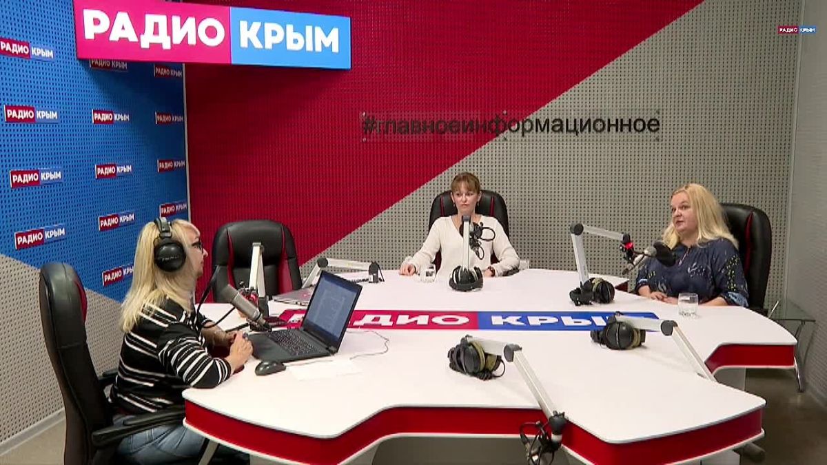В Симферополе открылась выставка «Крым — земля традиций», объединившая 85 авторов