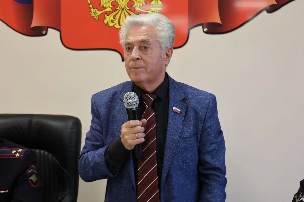 В МВД по Республике Крым отметили 108-ю годовщину образования кадровой службы МВД России В МВД по Республике Крым отметили 108-ю годовщину образования кадровой службы МВД России
