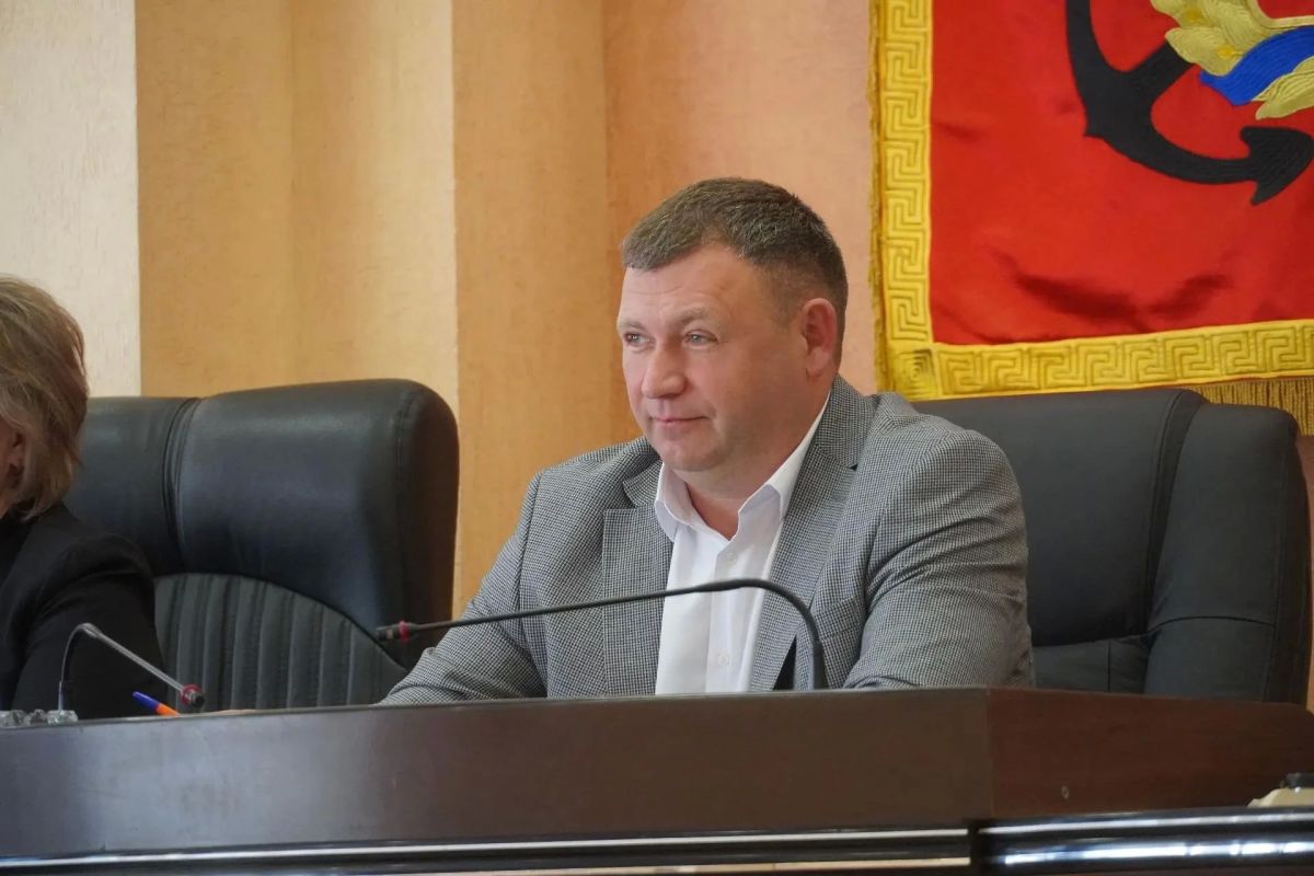 Игорь Крутьков: Провёл аппаратное совещание с главой муниципального образования Денисом Колесником, заместителями, сотрудниками администрации и руководителями ресурсоснабжающих организаций Игорь Крутьков: Провёл аппаратное совещание с главой муниципального образования Денисом Колесником, заместителями, сотрудниками администрации и руководителями ресурсоснабжающих организаций