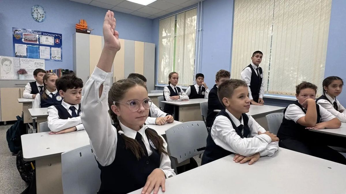 Валентина Лаврик: Во всех школах и колледжах страны первым уроком прошло очередное занятие «Разговоры о важном» Валентина Лаврик: Во всех школах и колледжах страны первым уроком прошло очередное занятие «Разговоры о важном»