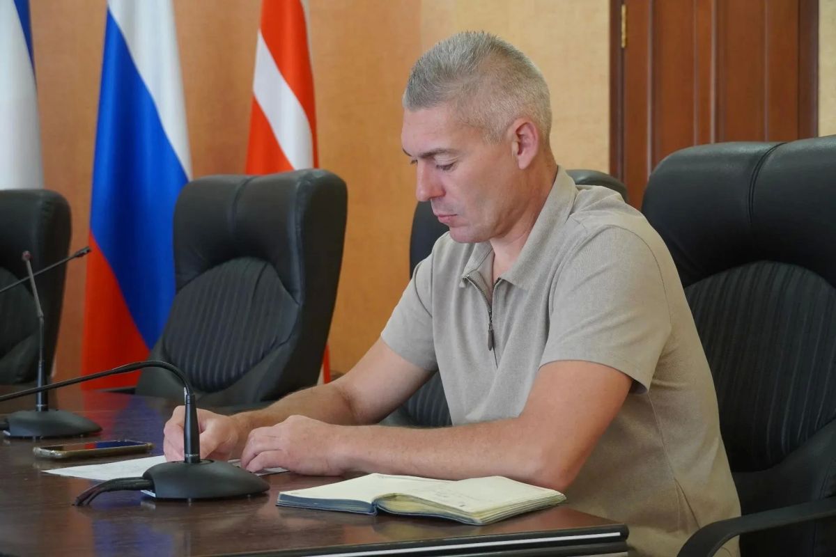 Игорь Крутьков: Провёл аппаратное совещание с главой муниципального образования Денисом Колесником, заместителями, сотрудниками администрации и руководителями ресурсоснабжающих организаций Игорь Крутьков: Провёл аппаратное совещание с главой муниципального образования Денисом Колесником, заместителями, сотрудниками администрации и руководителями ресурсоснабжающих организаций