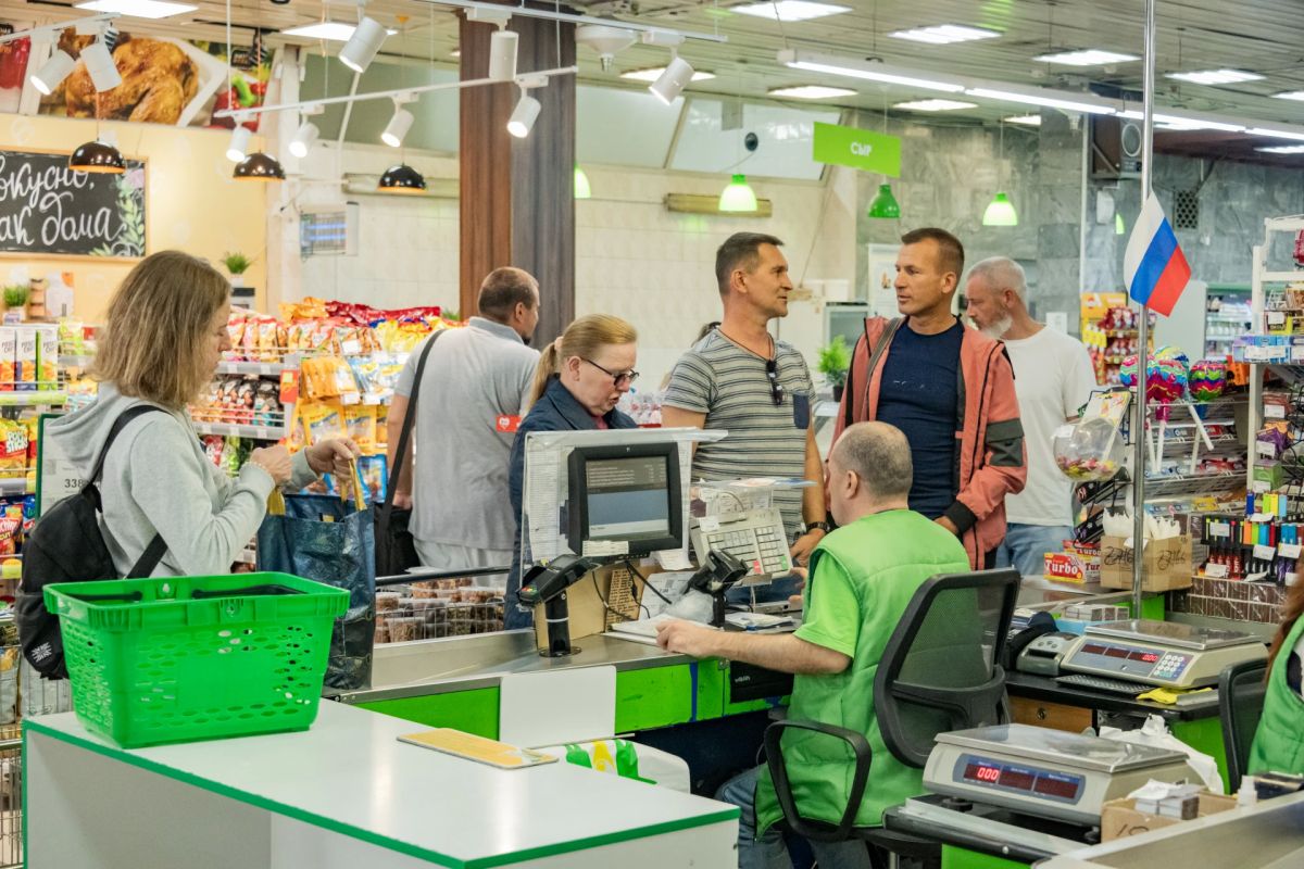 На полках в магазинах Севастополя становится больше местных товаров для «борщевого набора» На полках в магазинах Севастополя становится больше местных товаров для «борщевого набора»