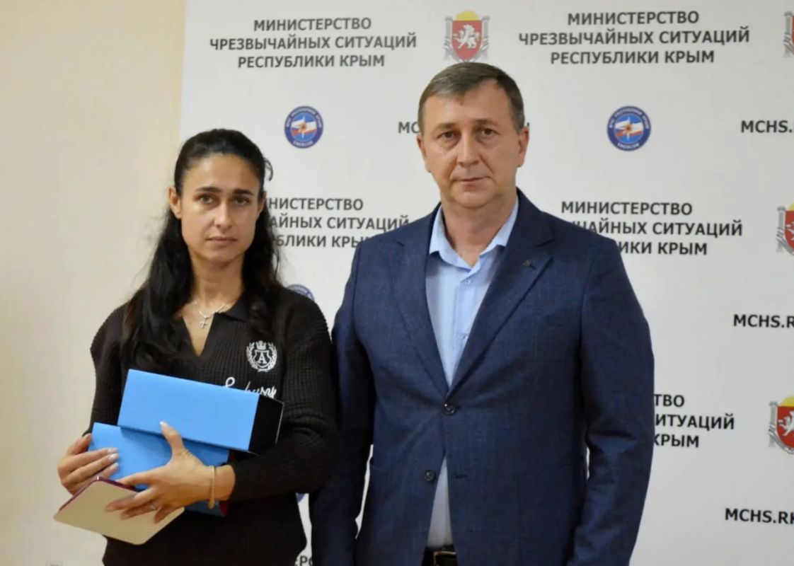 В Крыму посмертно наградили медалью местного жителя, спасшего девушку во время шторма
