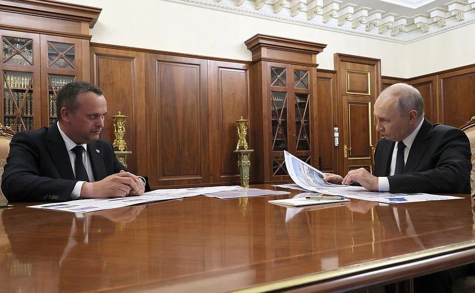 В Крыму проводят в порядок пассажирские платформы