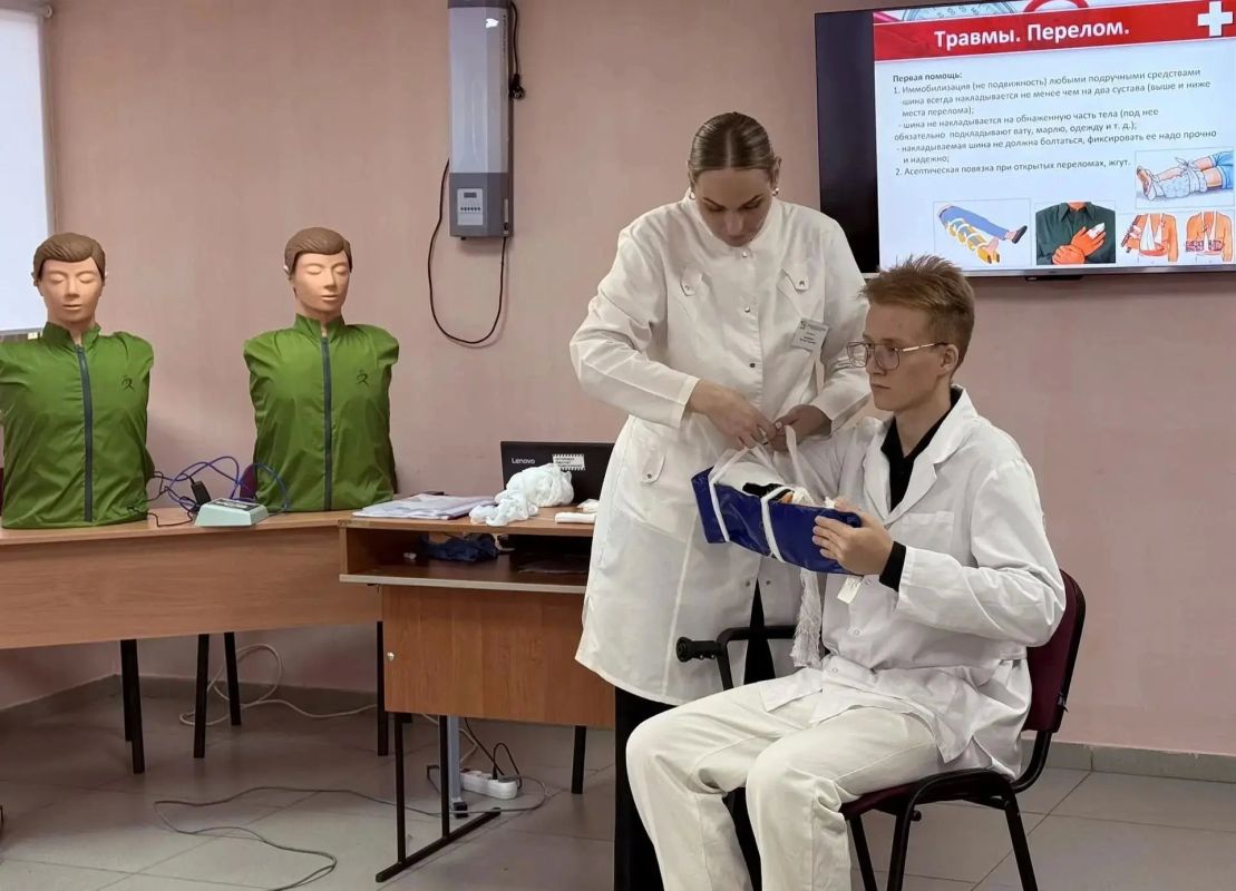 В медицинских колледжах Крыма прошли мастер-классы по оказанию первой помощи В медицинских колледжах Крыма прошли мастер-классы по оказанию первой помощи