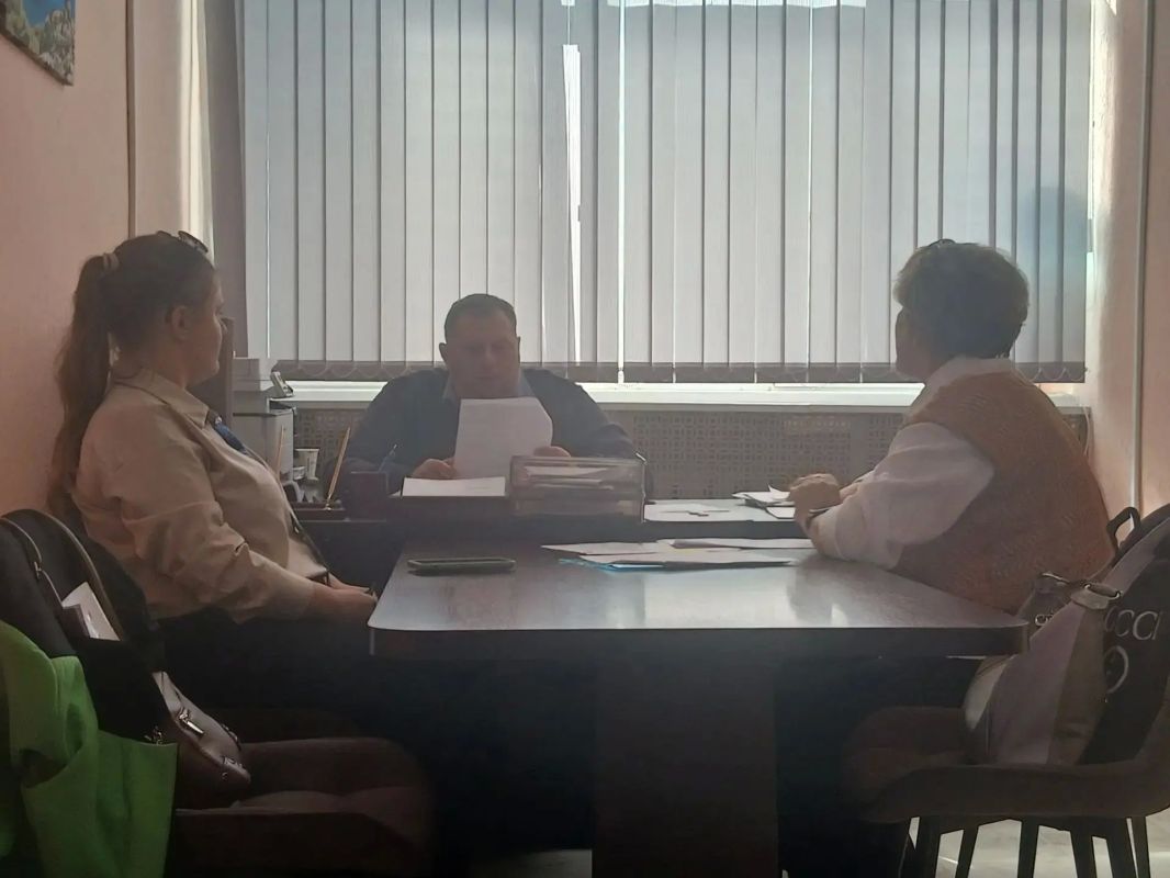 Начальник Инспекции по жилищному надзору Республики Крым Елена Кухоль, заместитель начальника Инспекции Сергей Гавриленко, провели личный прием граждан Начальник Инспекции по жилищному надзору Республики Крым Елена Кухоль, заместитель начальника Инспекции Сергей Гавриленко, провели личный прием граждан