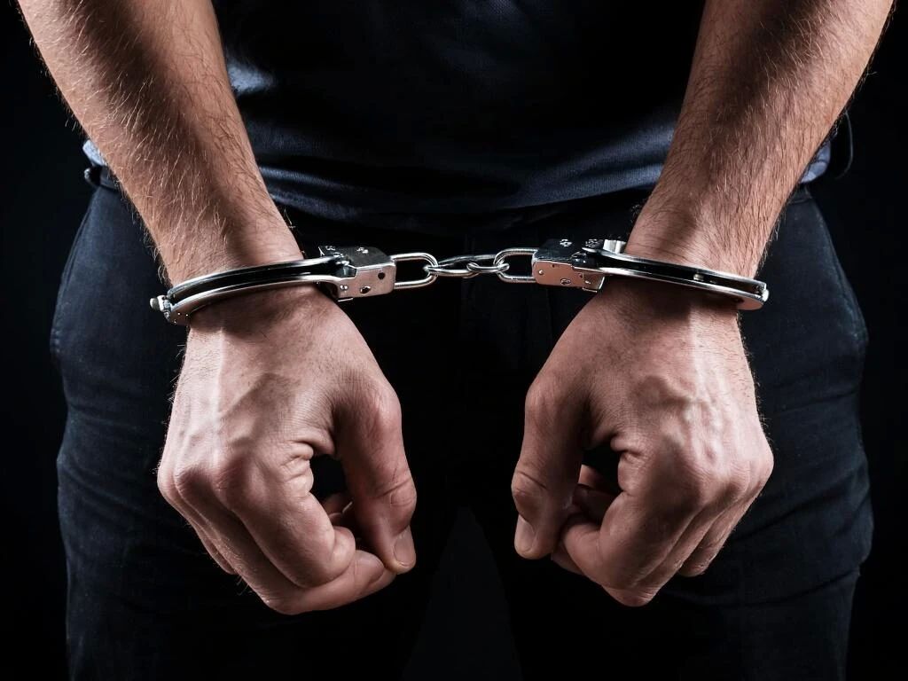 В какие преступные схемы чаще втягивают подростков