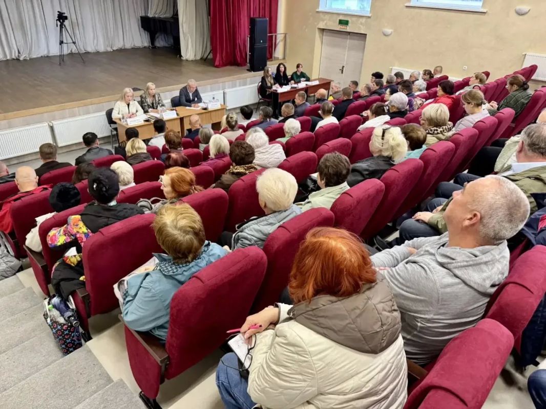 ОТКРЫТЫЙ ДИАЛОГ. Прошла встреча с председателями многоквартирных домов, представителями управляющих компаний, ресурсоснабжающих организаций и депутатским корпусом ОТКРЫТЫЙ ДИАЛОГ. Прошла встреча с председателями многоквартирных домов, представителями управляющих компаний, ресурсоснабжающих организаций и депутатским корпусом