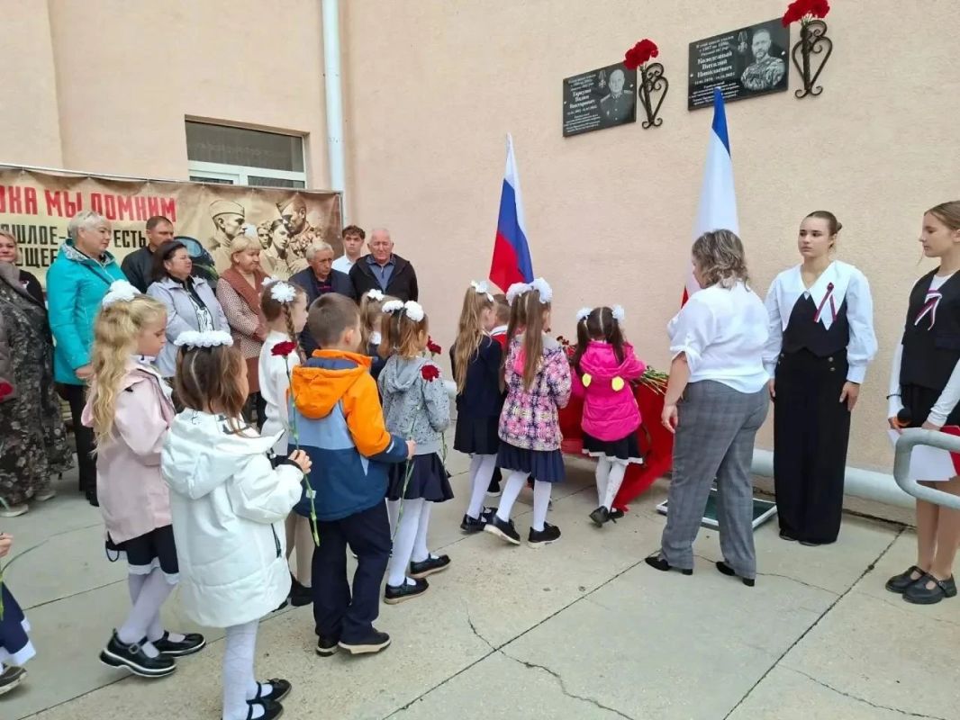 В Джанкойском районе открыли мемориальные доски, посвященные героям СВО В Джанкойском районе открыли мемориальные доски, посвященные героям СВО