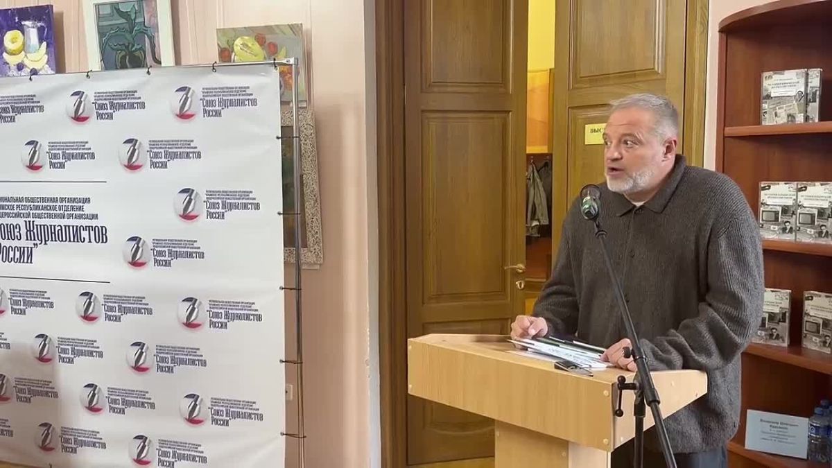 В социальных сетях ежедневно публикуют фейковые видео с Главой Крыма