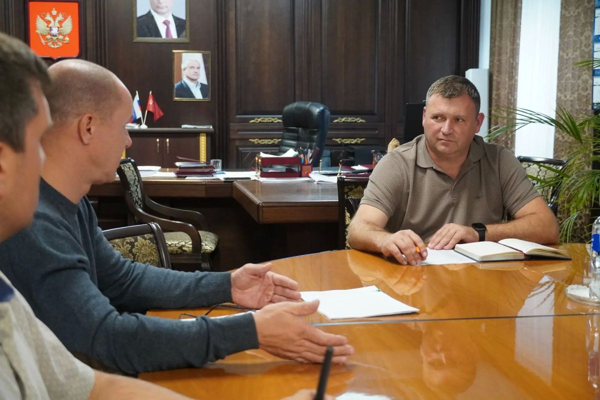 Игорь Крутьков: Провёл рабочую встречу с руководителем ГУП РК «Крымэкоресурсов» Антоном Гуменом Игорь Крутьков: Провёл рабочую встречу с руководителем ГУП РК «Крымэкоресурсов» Антоном Гуменом