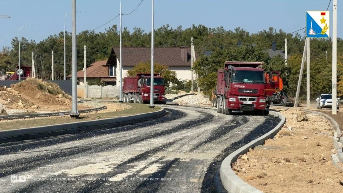 В Дергачах строят новую дорогу В Дергачах строят новую дорогу