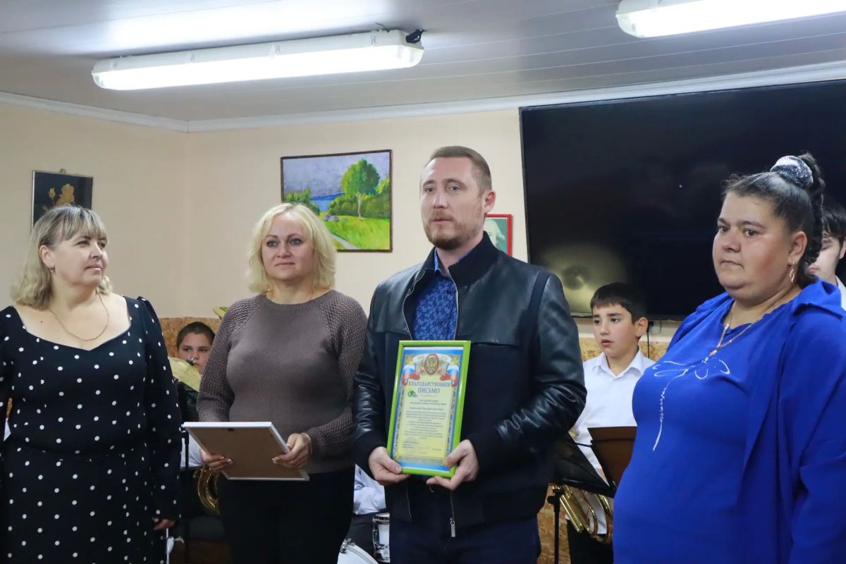 Уже по доброй и тёплой традиции 15 октября встречаюсь с членами Белогорской местной организации Всероссийского общества слепых