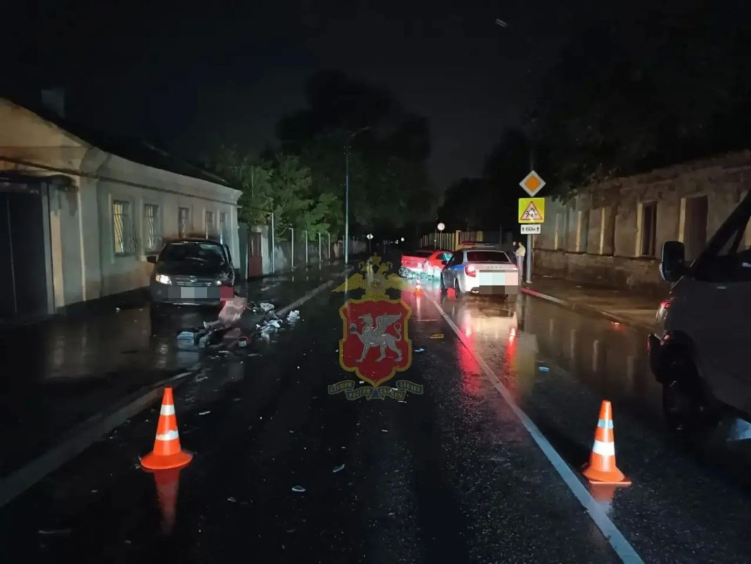 В Керчи в результате ДТП пострадали три человека В Керчи в результате ДТП пострадали три человека