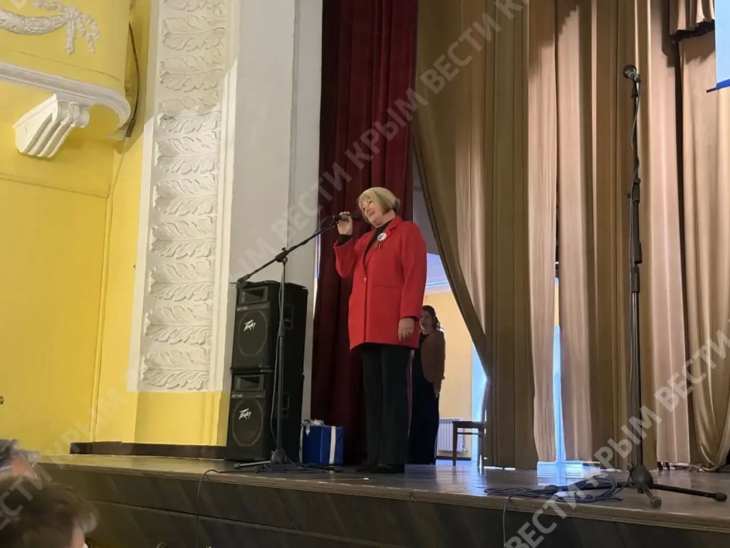 В Феодосии открыли пятый кадетский класс МЧС В Феодосии открыли пятый кадетский класс МЧС