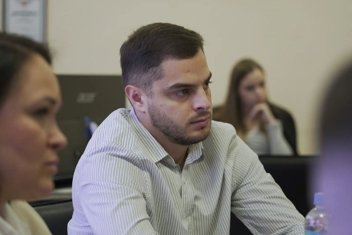 Алексей Зинченко: Обсудили ключевые направления молодёжной политики Алексей Зинченко: Обсудили ключевые направления молодёжной политики