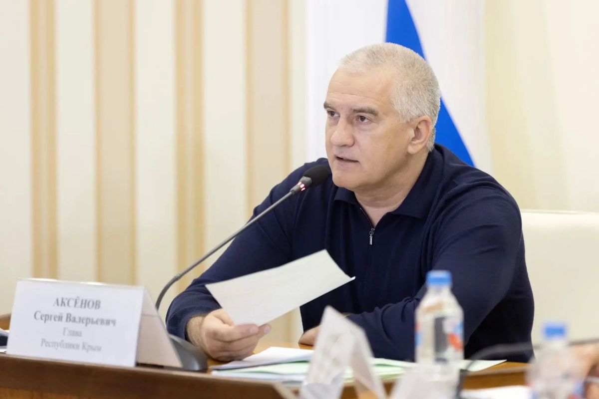 За неделю на имя Аксёнова поступило 2430 обращений