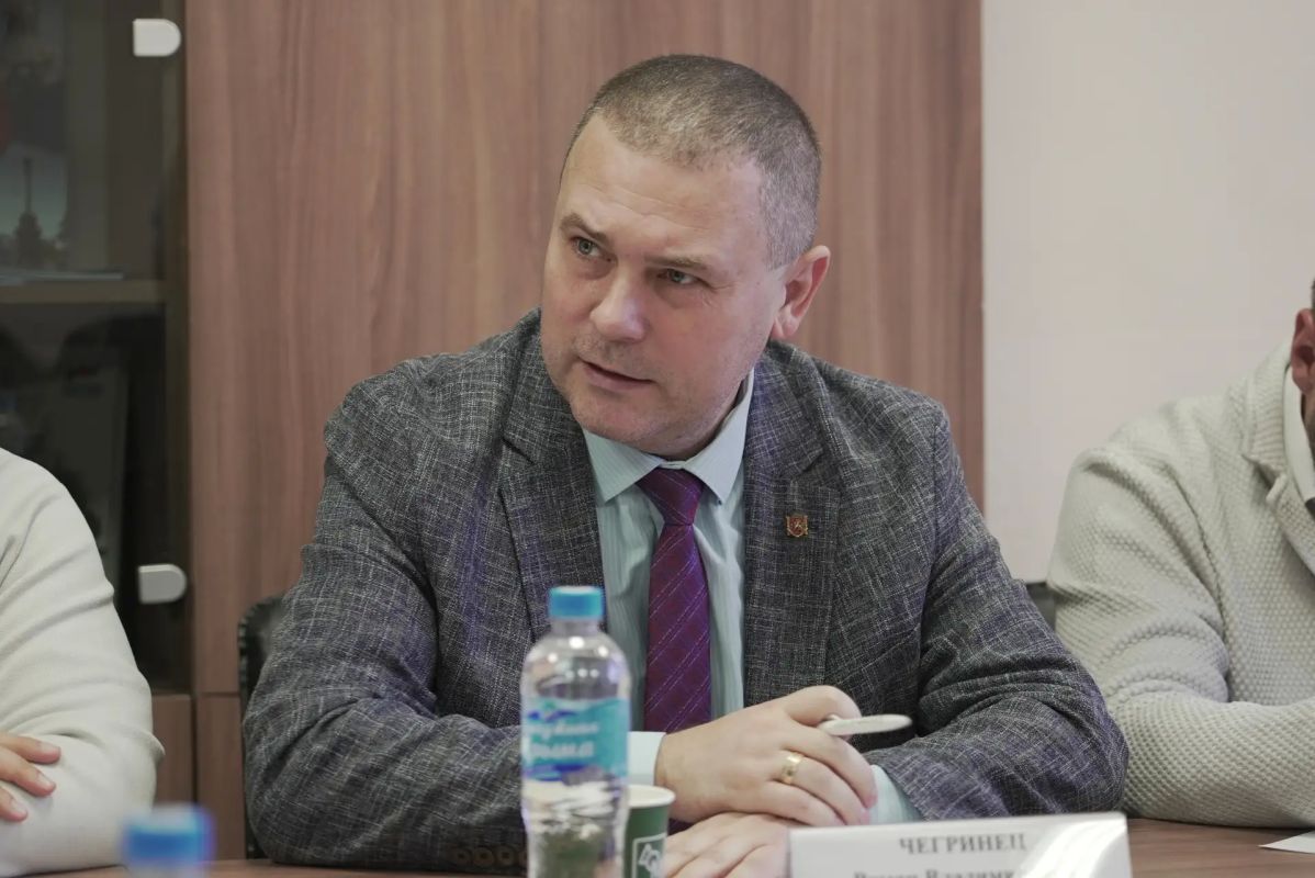 Алексей Зинченко: Обсудили ключевые направления молодёжной политики Алексей Зинченко: Обсудили ключевые направления молодёжной политики