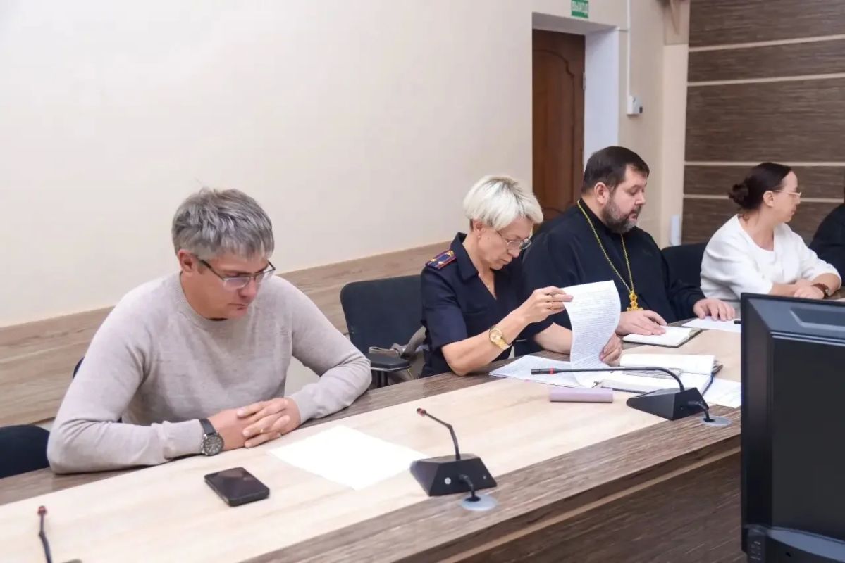 В Евпатории состоялось заседание межведомственной рабочей группы по профилактике экстремизма В Евпатории состоялось заседание межведомственной рабочей группы по профилактике экстремизма