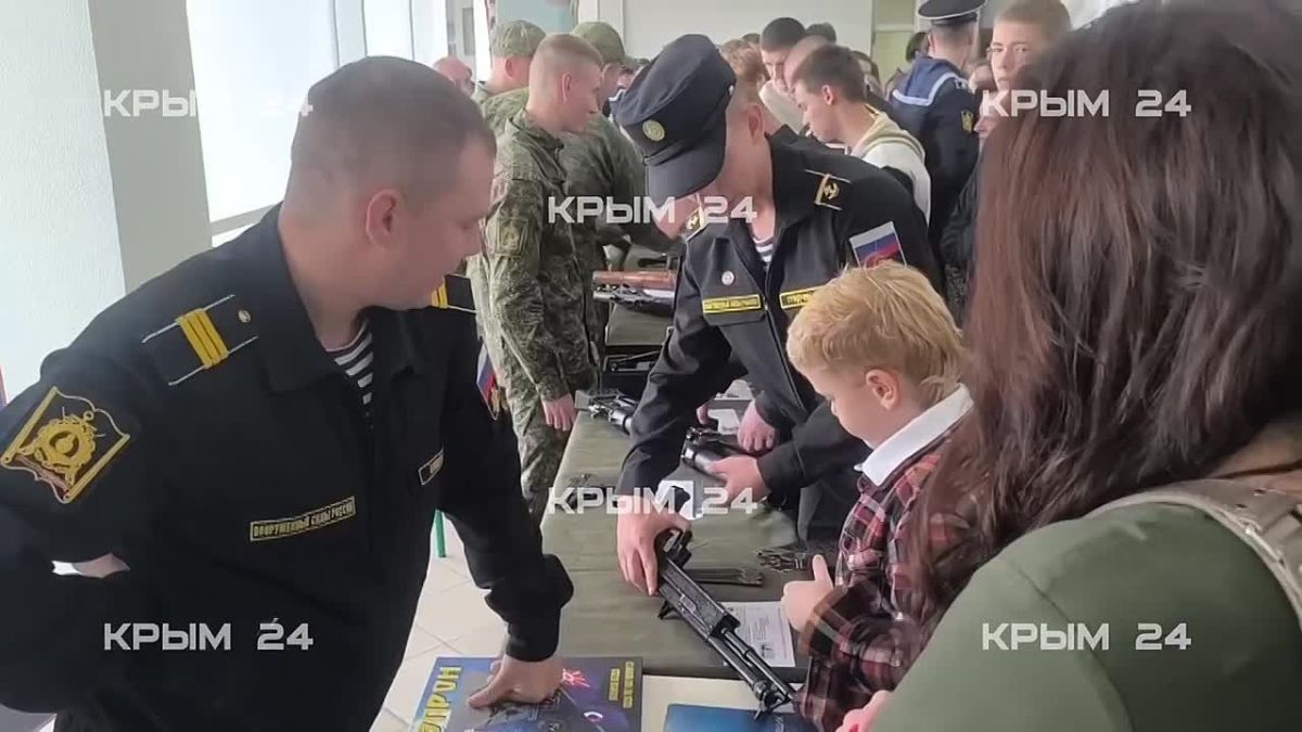 От симулятора к практике: Курсанты Нахимовского училища в Севастополе осваивают беспилотные технологии