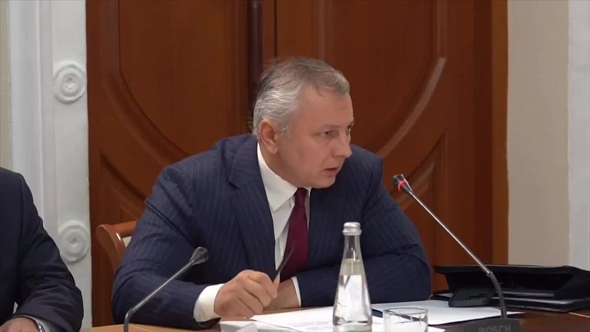 Михаил Развожаев: Сегодня на аппаратном совещании разобрали ситуацию с вывозом мусора в Севастополе