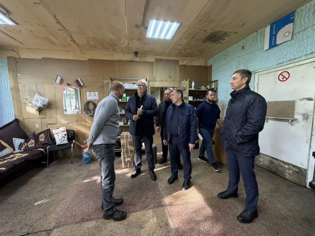 Осмотрел поставку новой партии пассажирских автобусов большого и среднего класса в Крым Осмотрел поставку новой партии пассажирских автобусов большого и среднего класса в Крым