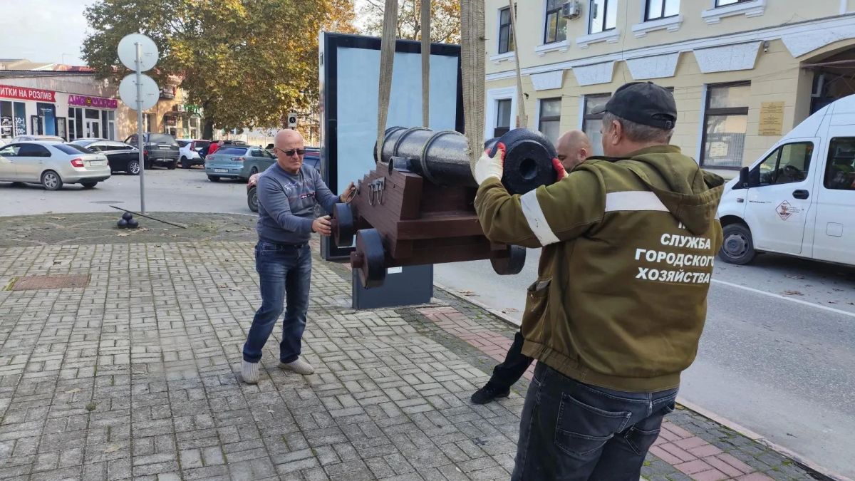 Игорь Крутьков: С инспекцией побывал на улице Пирогова Игорь Крутьков: С инспекцией побывал на улице Пирогова