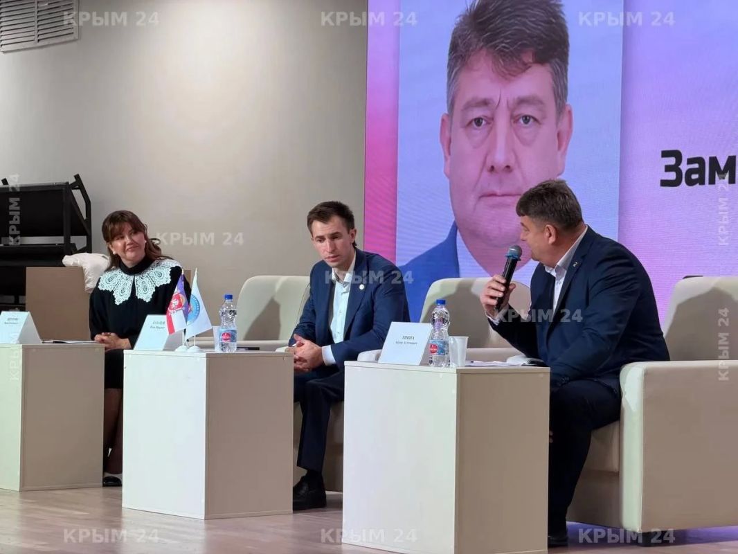 В Крыму предложили издать сборник патриотических песен ко Дню Героев Отечества В Крыму предложили издать сборник патриотических песен ко Дню Героев Отечества